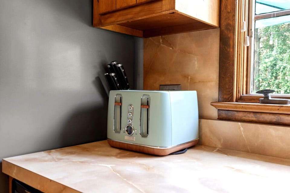 Kitchen equipment