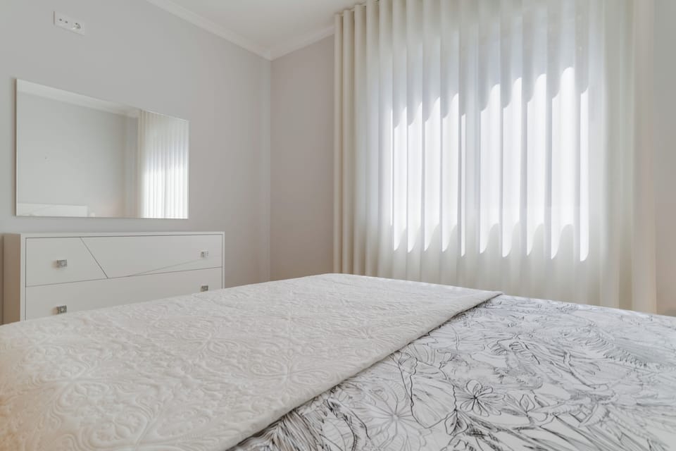 3 bedrooms, blackout drapes, iron/ironing board, free WiFi