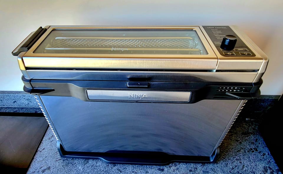 Stand up Ninja oven/air fryer/toaster.