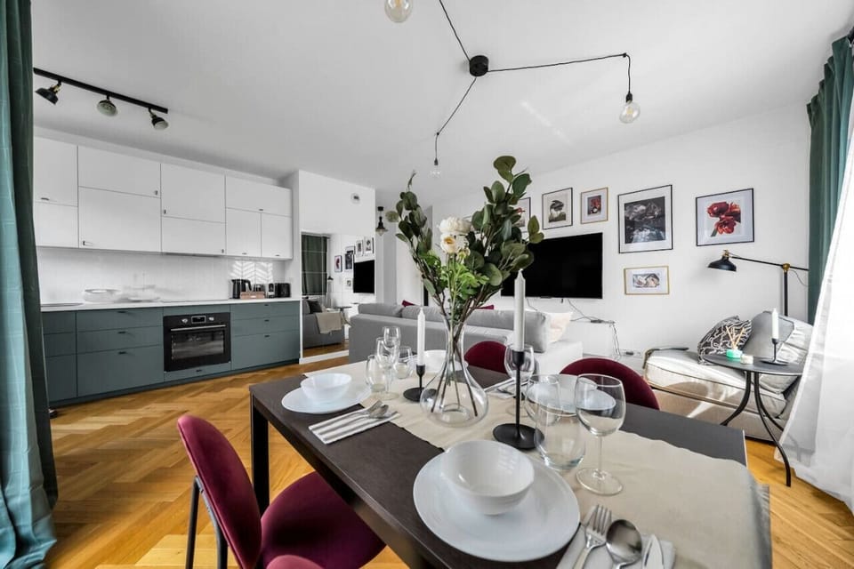 Dining Area | Book Now with RENTUJEMY
