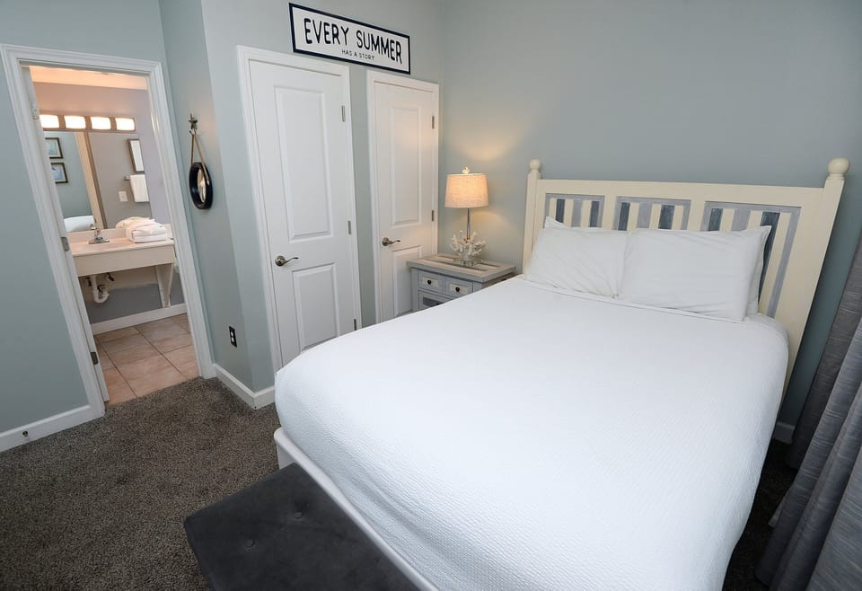 QueenBedroom 2
with Adjoining Bathroom