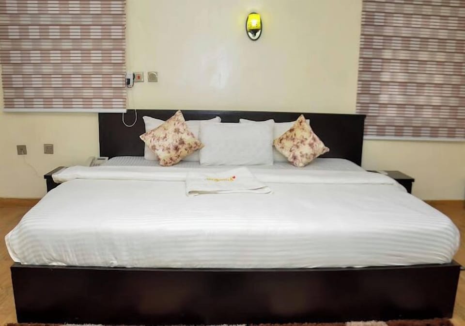 Classic Room, Balcony, City View | Desk, laptop workspace, free WiFi