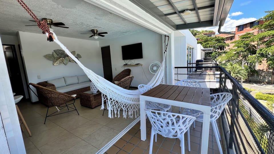 Family Apartment, Pool View | Living area