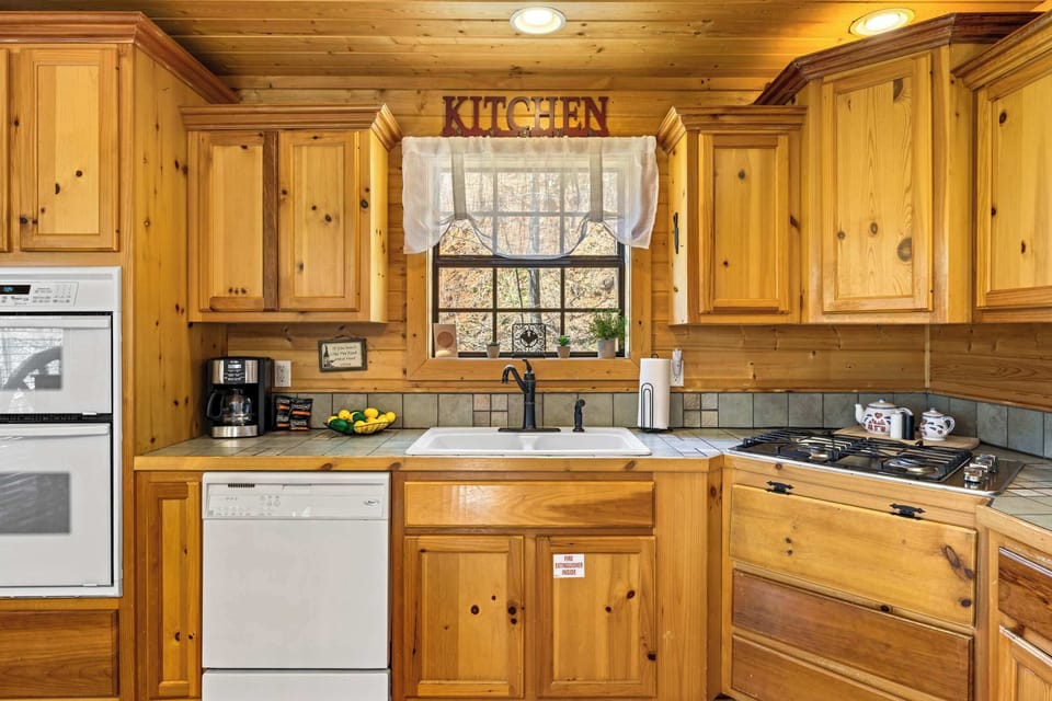 Fully equipped kitchen