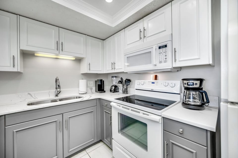 Fully equipped kitchen