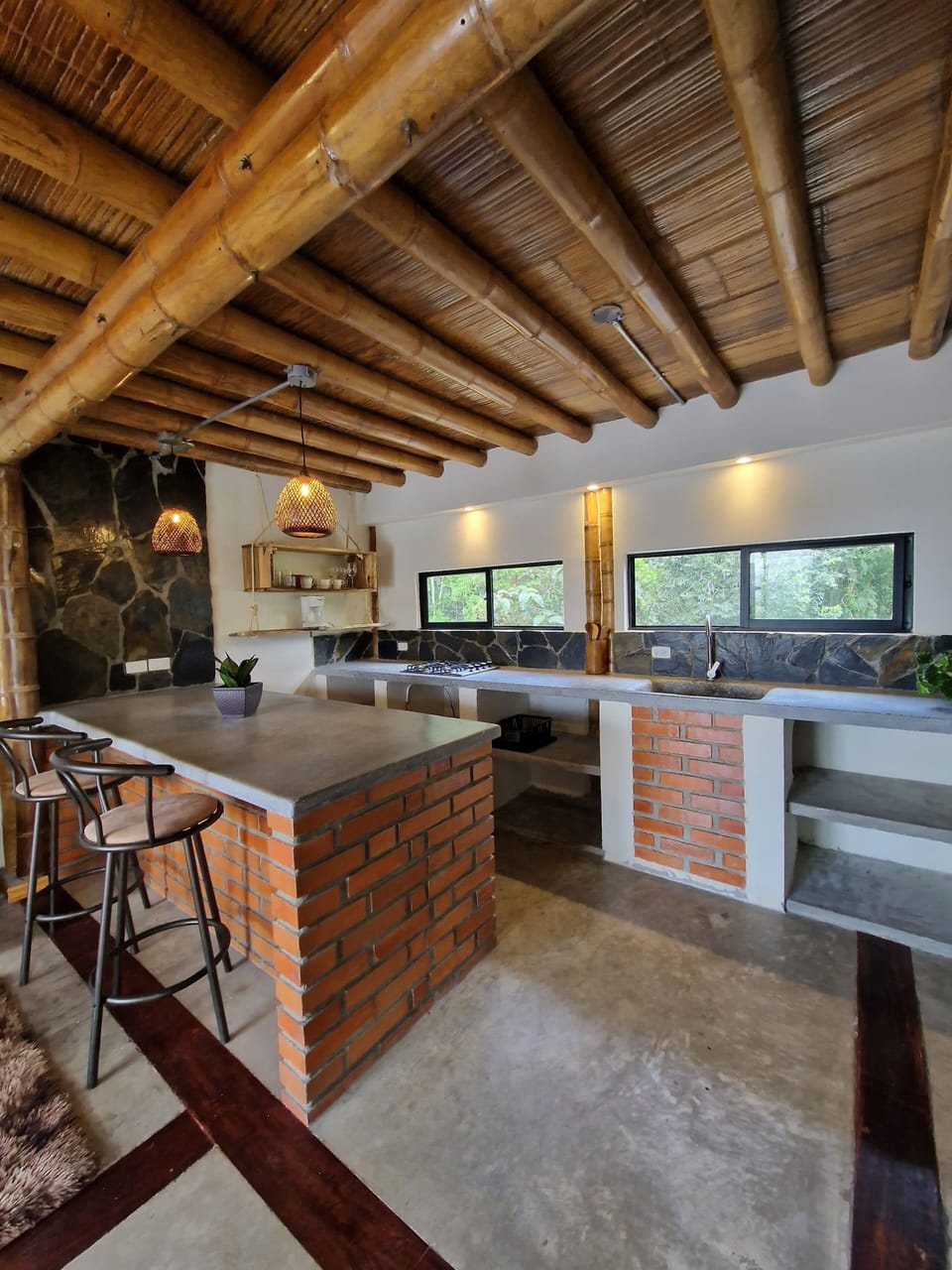 Deluxe Apartment, Garden View | Private kitchen | Shared fridge