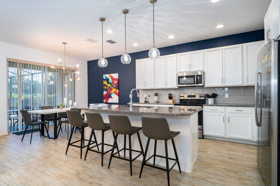 alternate view of the kitchen