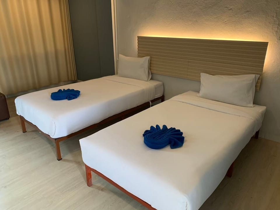 Basic Twin Room | Free WiFi