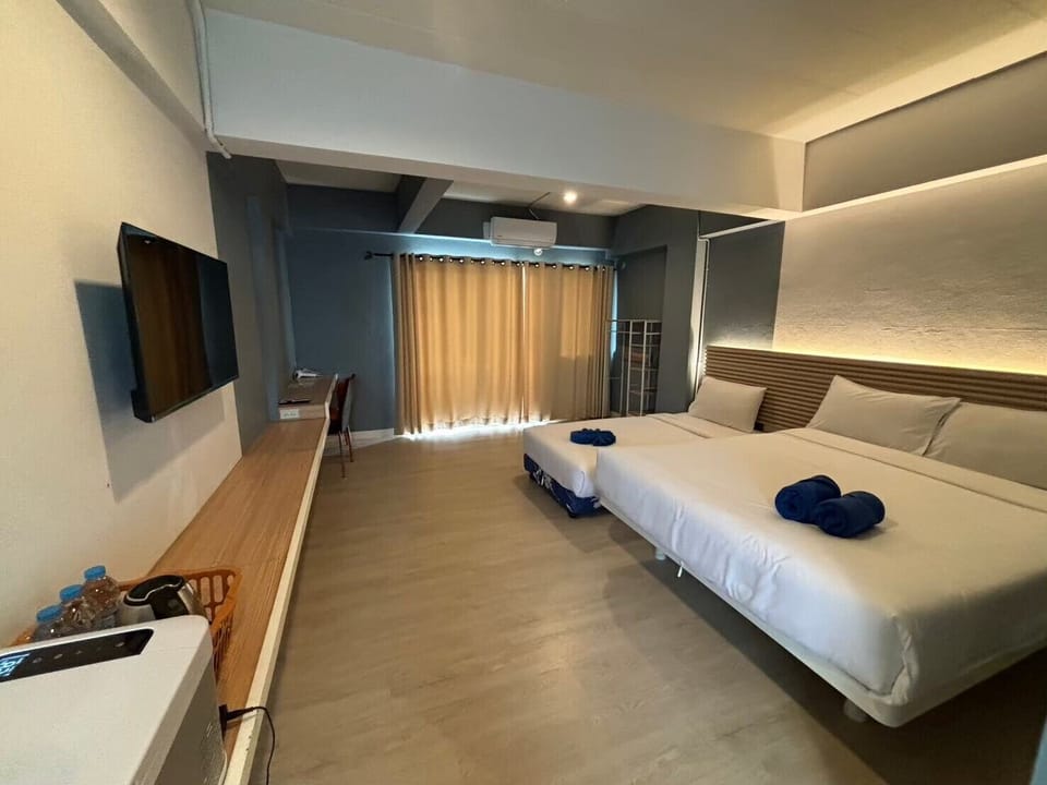 Deluxe Triple Room | Free WiFi