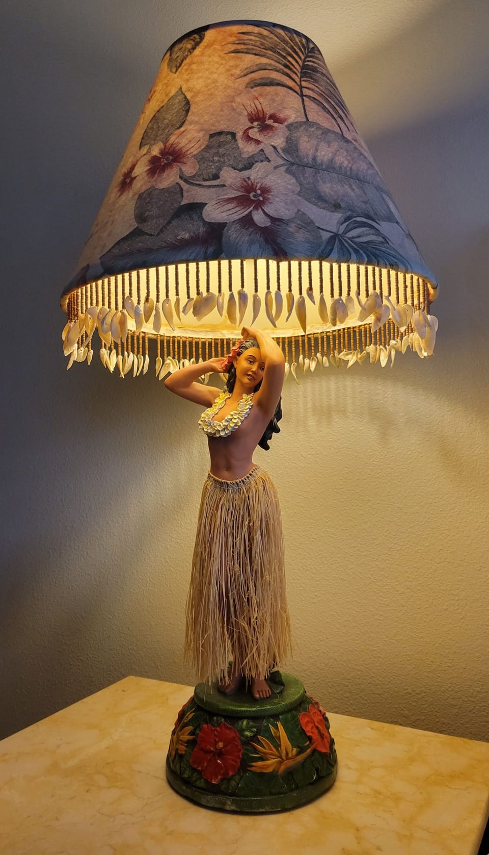 It's a mood- old Hawaiiana