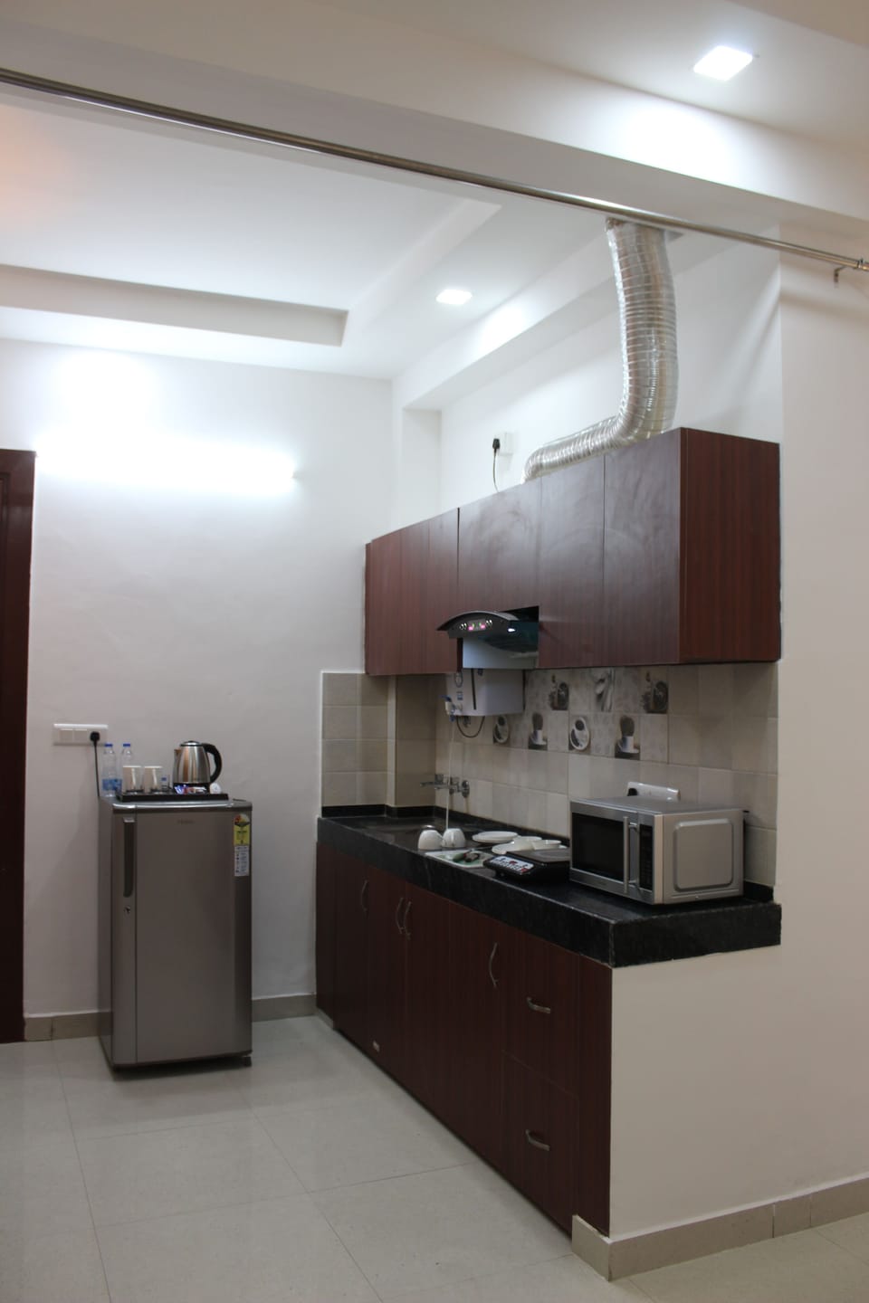 Executive Studio | Mini-refrigerator
