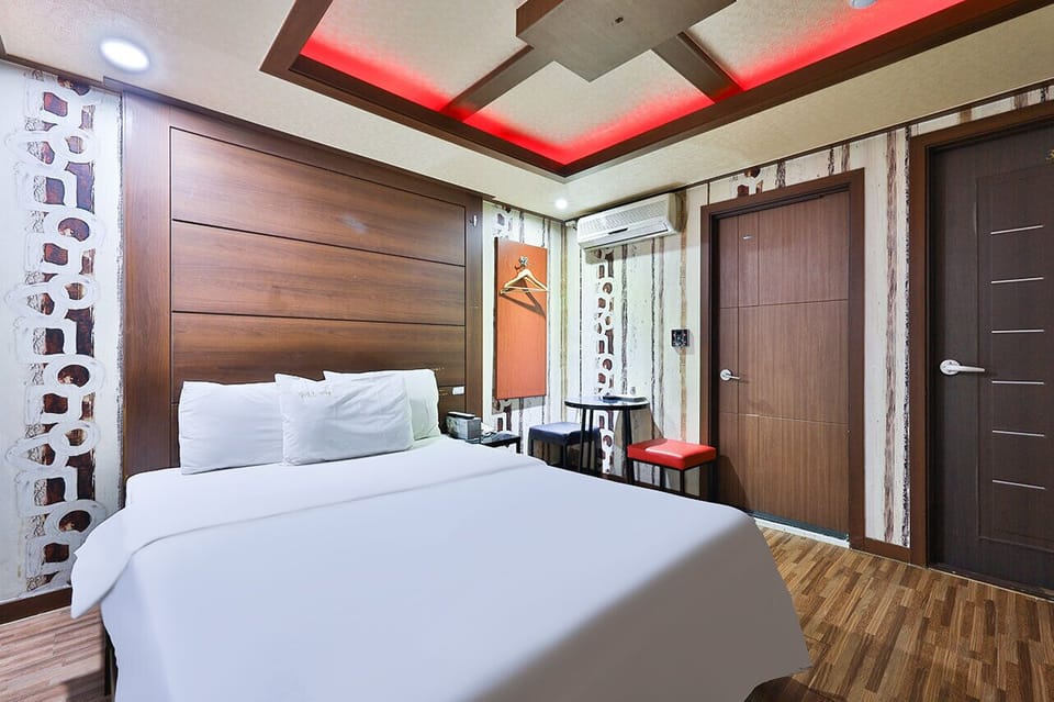 Basic Double Room, Private Bathroom (Parking available) | Free WiFi