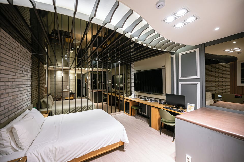 Standard Room (Unmanned/Check-in 6PM) | Laptop workspace, free WiFi