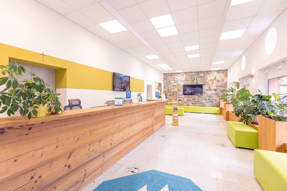 Entrance / Reception