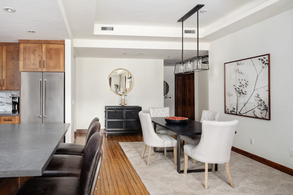 Condo, 4 Bedrooms | Private kitchen | Fridge, oven, toaster
