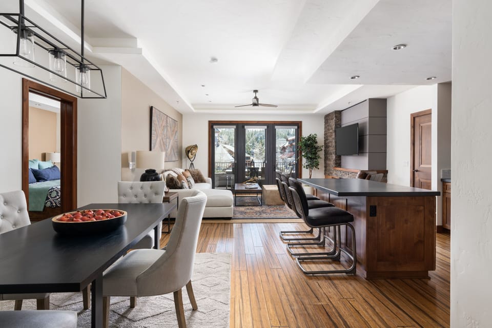 Condo, 4 Bedrooms | Interior