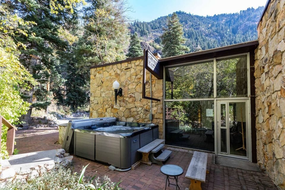 Outdoor Hot Tub