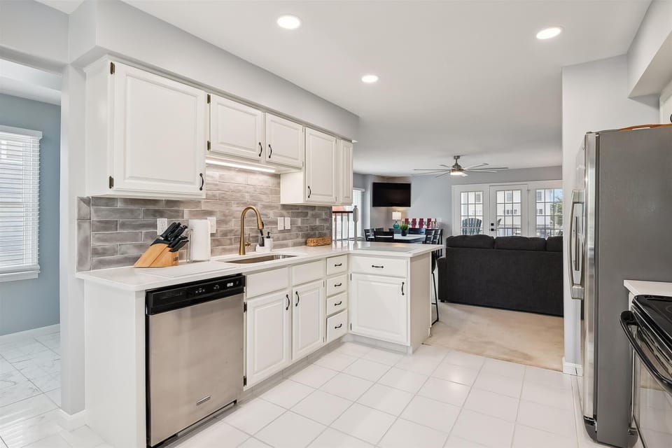 Kitchen - Main Level 2