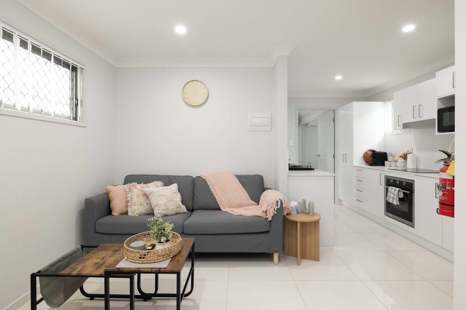 Private Living Room (2)