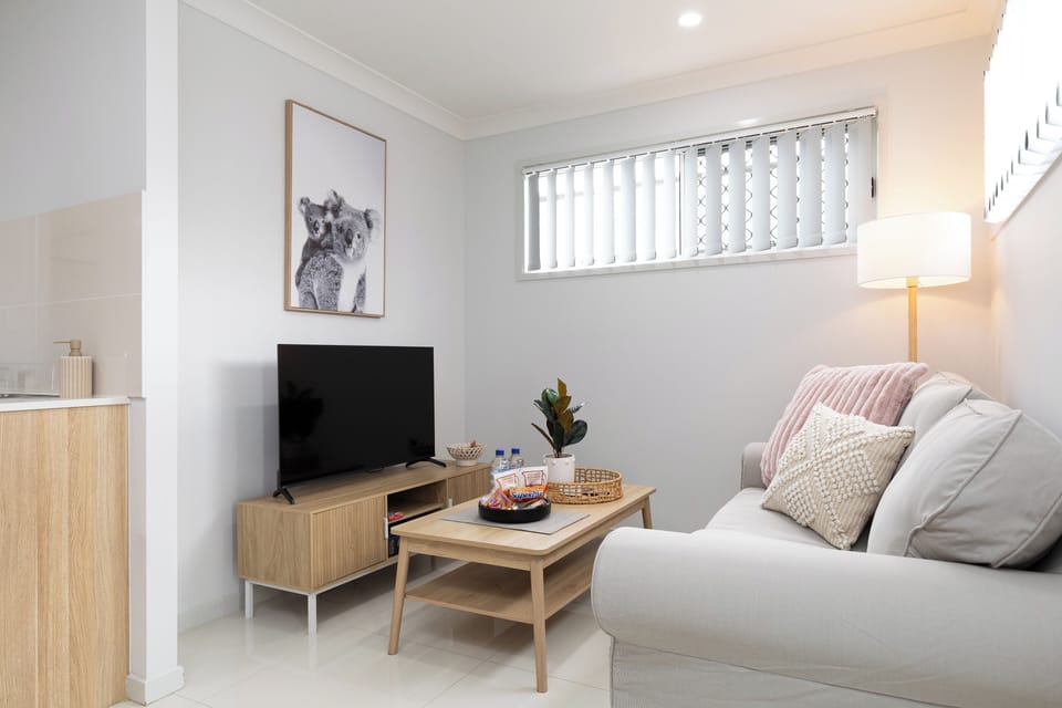 Private Living Room (2)