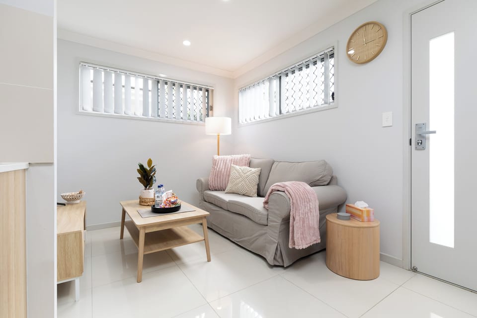 Private Living Room (3)