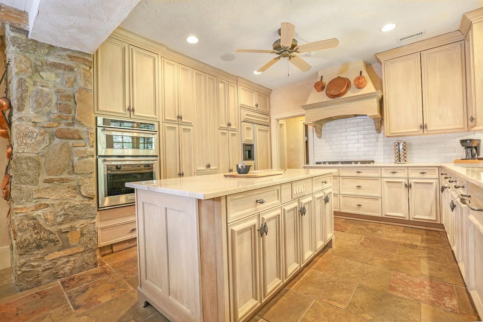 Chef's Kitchen-Gas range, double ovens, large island, tons of cabinet space!