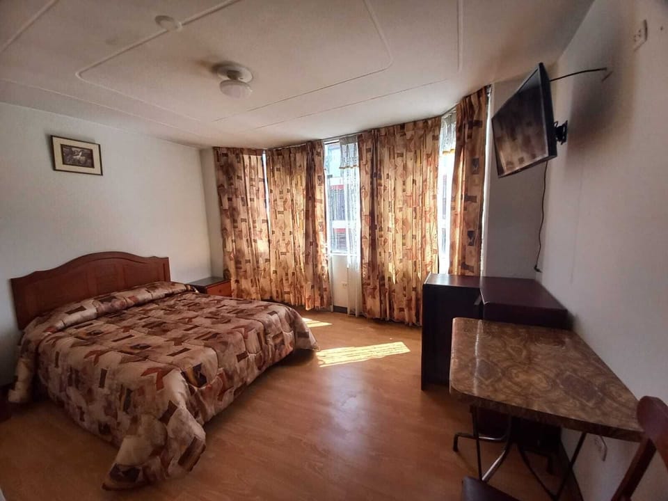 Double Room, City View | Desk, laptop workspace, soundproofing, free WiFi