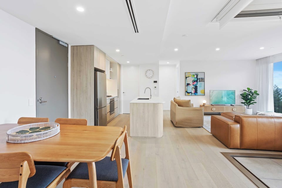 Apartment, 2 Bedrooms, Ocean View | In-room dining