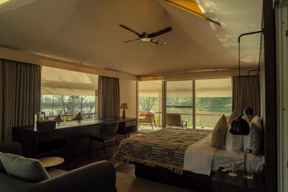 In-room safe, WiFi (free)