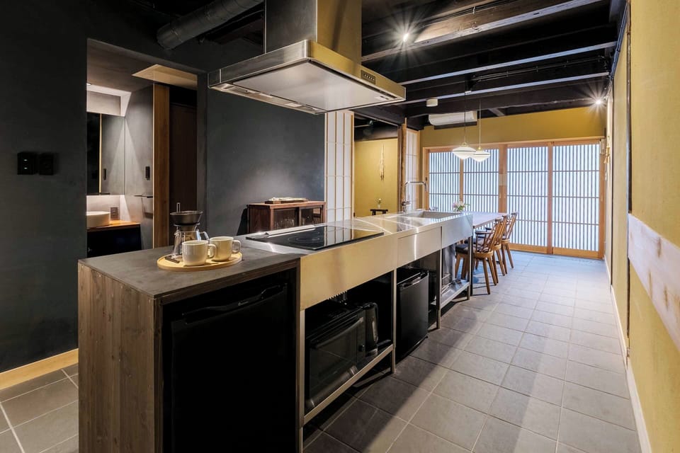 Traditional House, 2 Bedrooms, Kitchen, Garden View | Private kitchen | Mini-fridge, microwave, stovetop, electric kettle