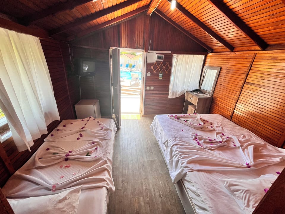 Standard Bungalow, Mountain View | Premium bedding, minibar, bed sheets