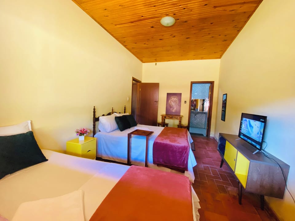Classic Triple Room, Garden View | WiFi (free)