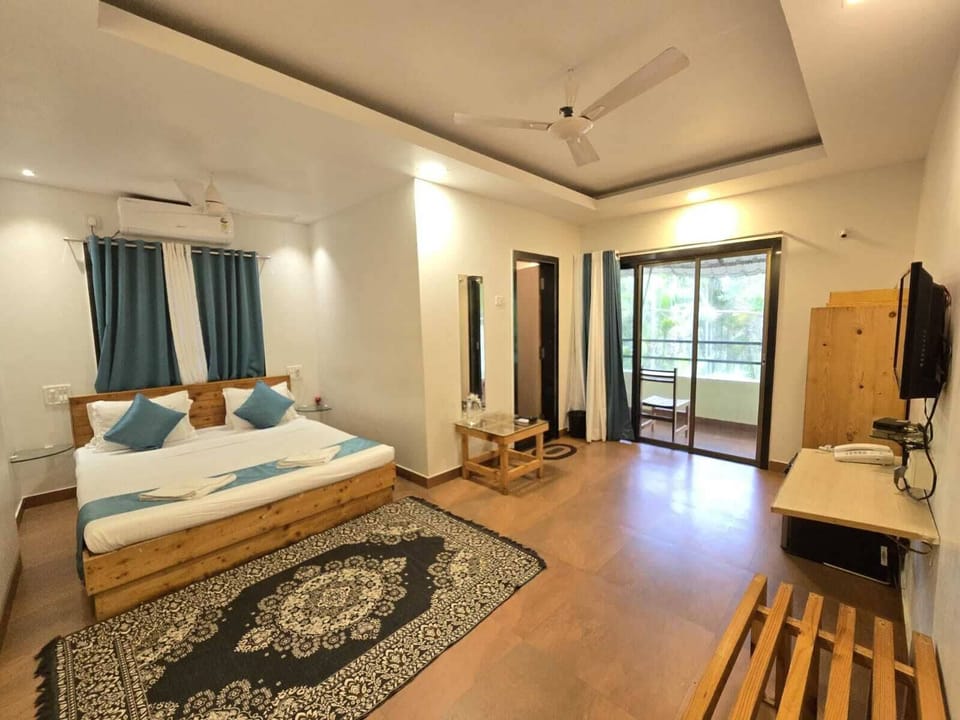 Premier Room | Free WiFi, bed sheets
