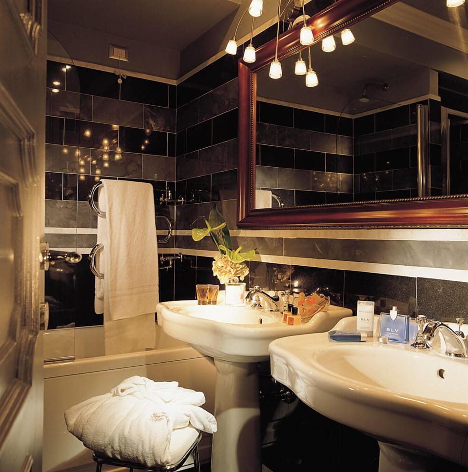 Hair dryer, bathrobes, slippers, bidet