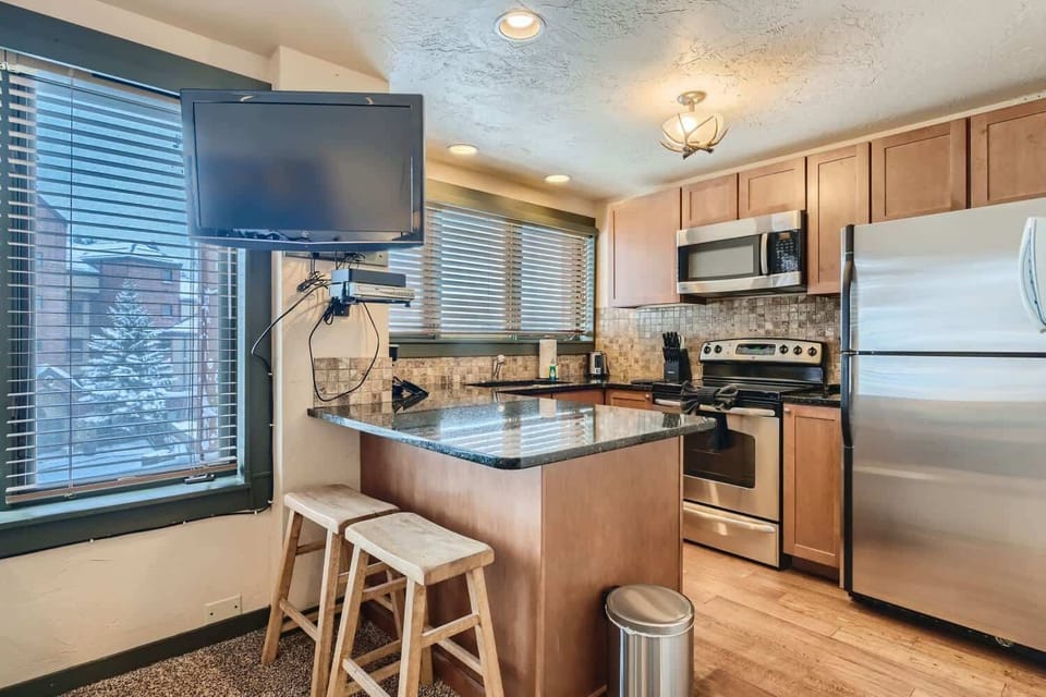 counter seating for 2