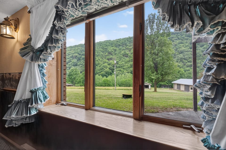 Cottage, 4 Bedrooms | Interior