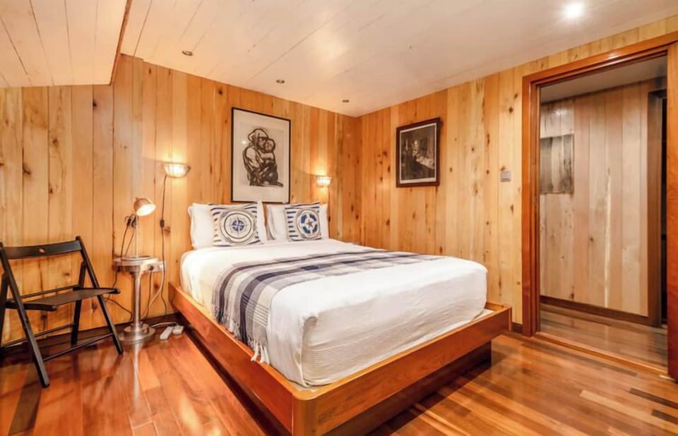 Luxury Double Room | In-room safe, free WiFi, bed sheets