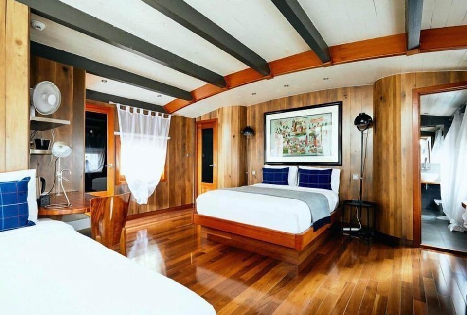 Premium Suite | In-room safe, free WiFi, bed sheets