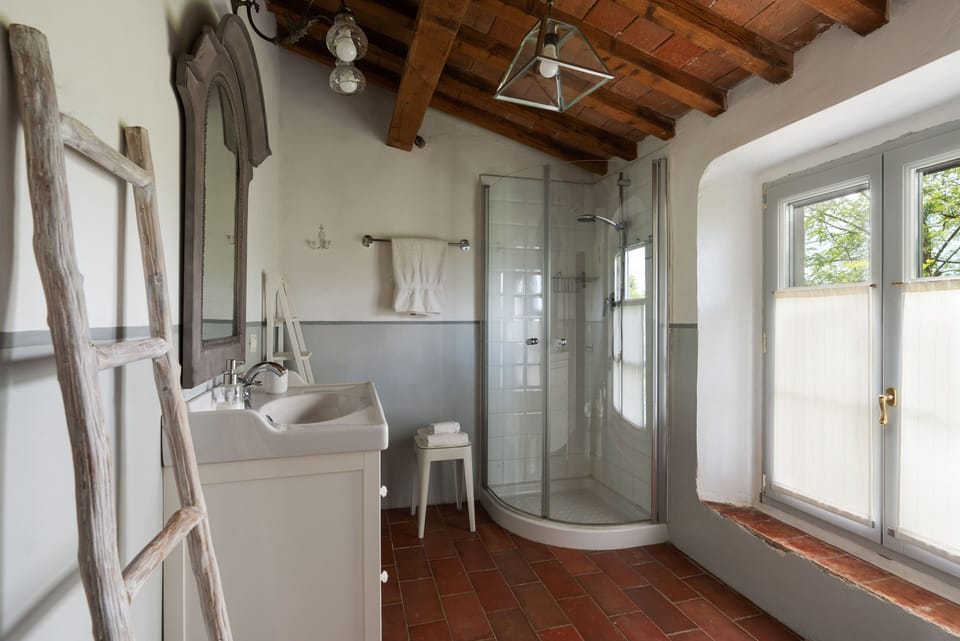 Villa | Bathroom | Shower, hair dryer, bidet, towels