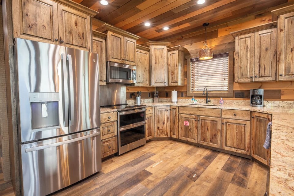 Hilltop Hideaway's fully-equipped kitchen
