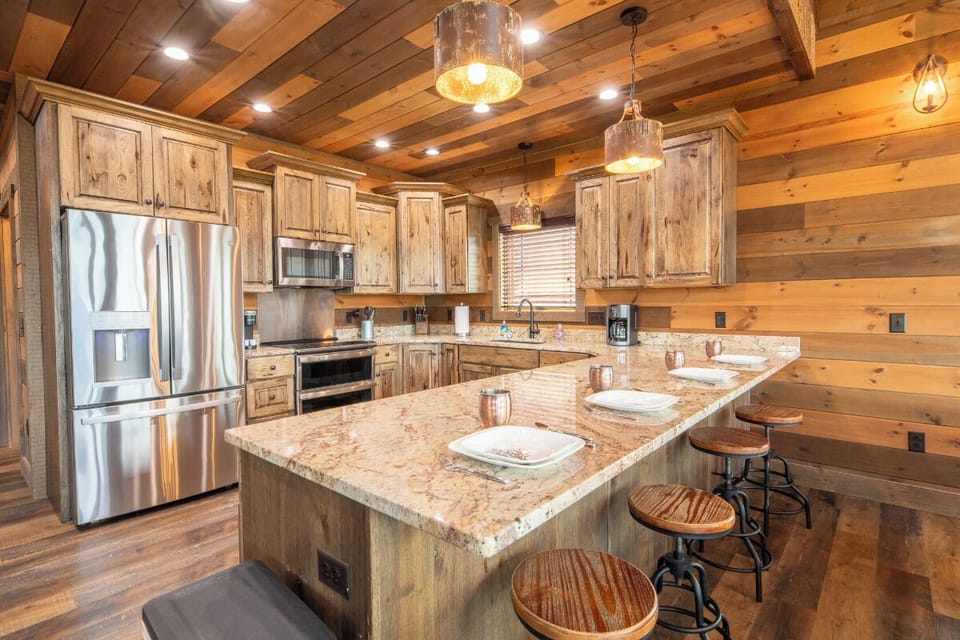 Hilltop Hideaway's fully-equipped kitchen