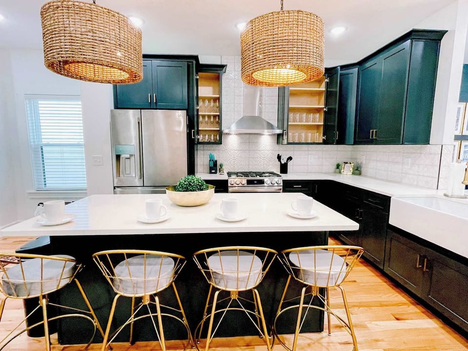 This gorgeous, chic kitchen is well-equipped for your visit to Nashville