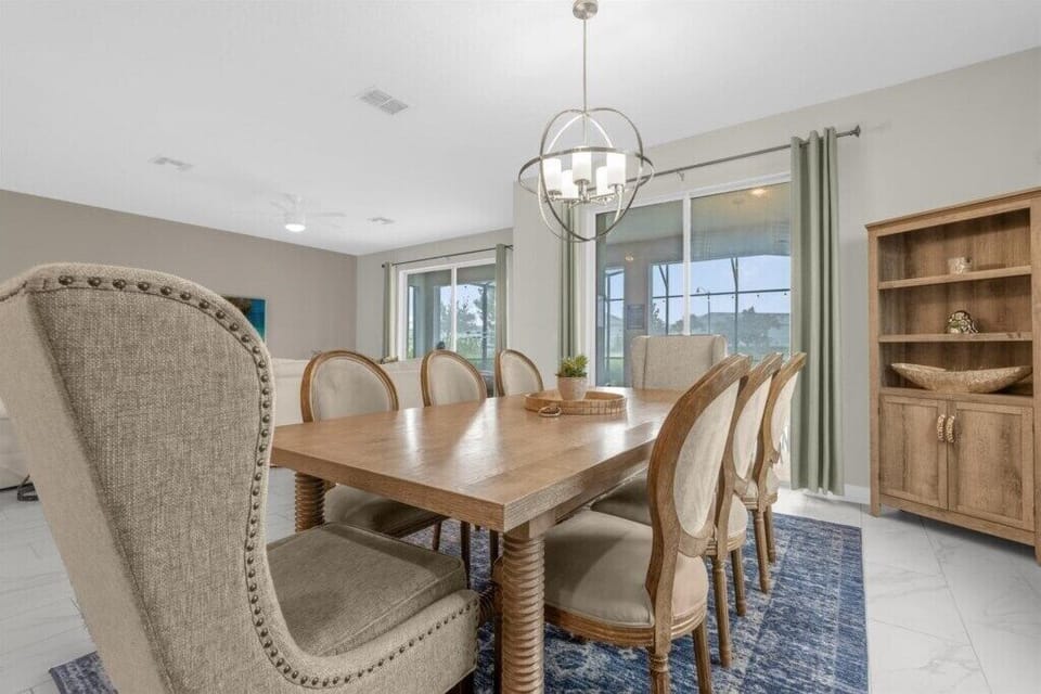 4813KingsCastleCir08