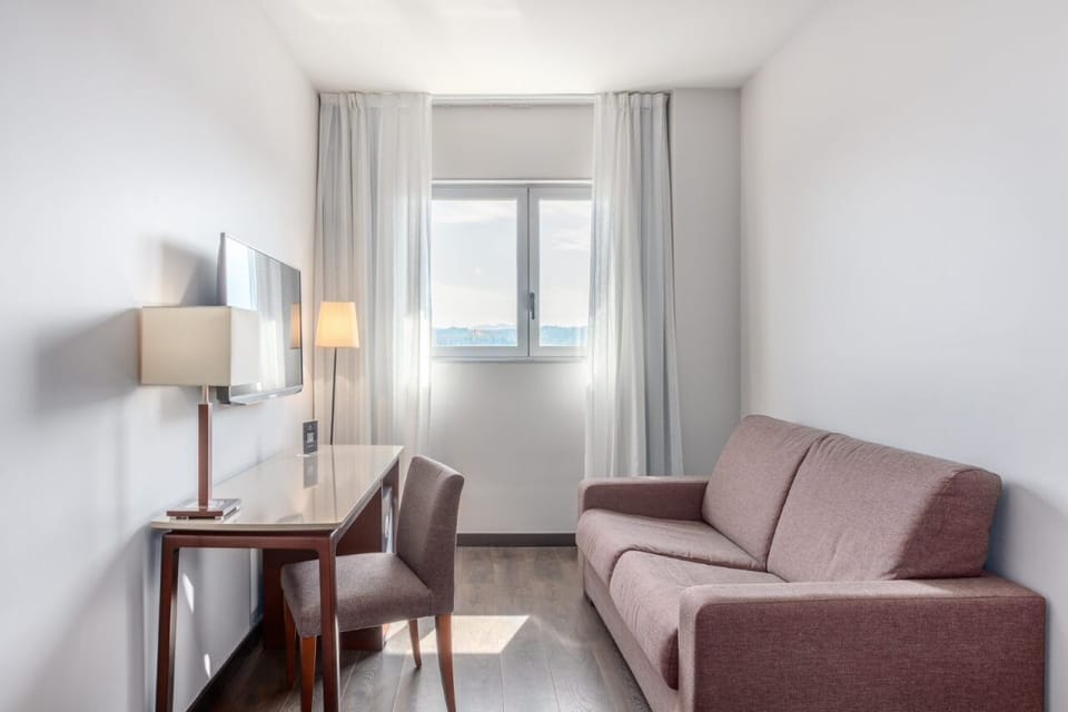 Double Room, City View | In-room safe, desk, free WiFi, bed sheets