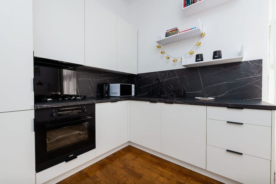 Kitchen | Book Now with RENTUJEMY.COM