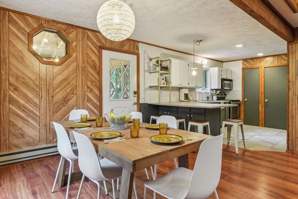 We provide all the tableware you need for a home cooked meal!