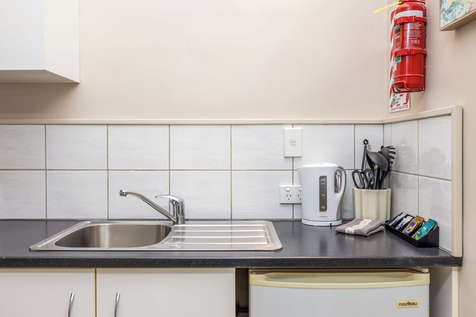 Unit 4 Kitchen (2)