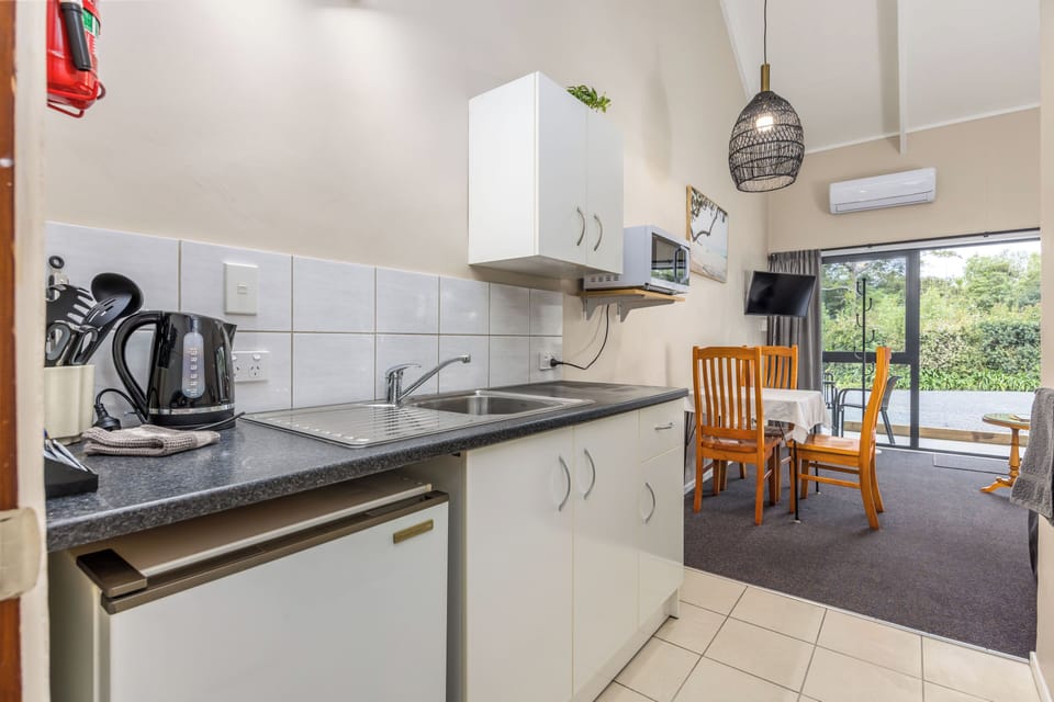 Unit 5 Kitchen (1)