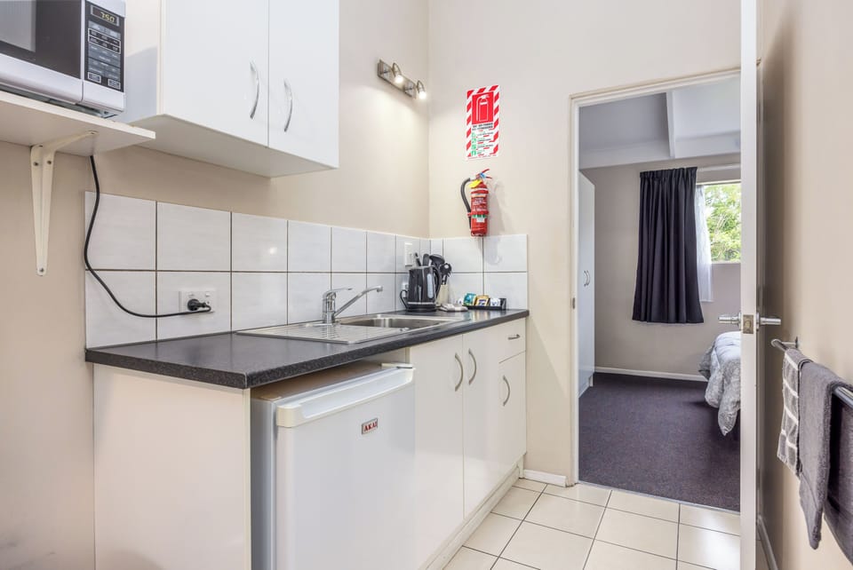 Unit 8 Kitchen (1)