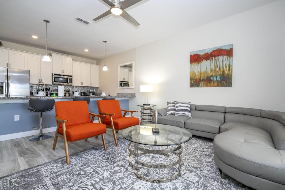 Living Room + Smart TV